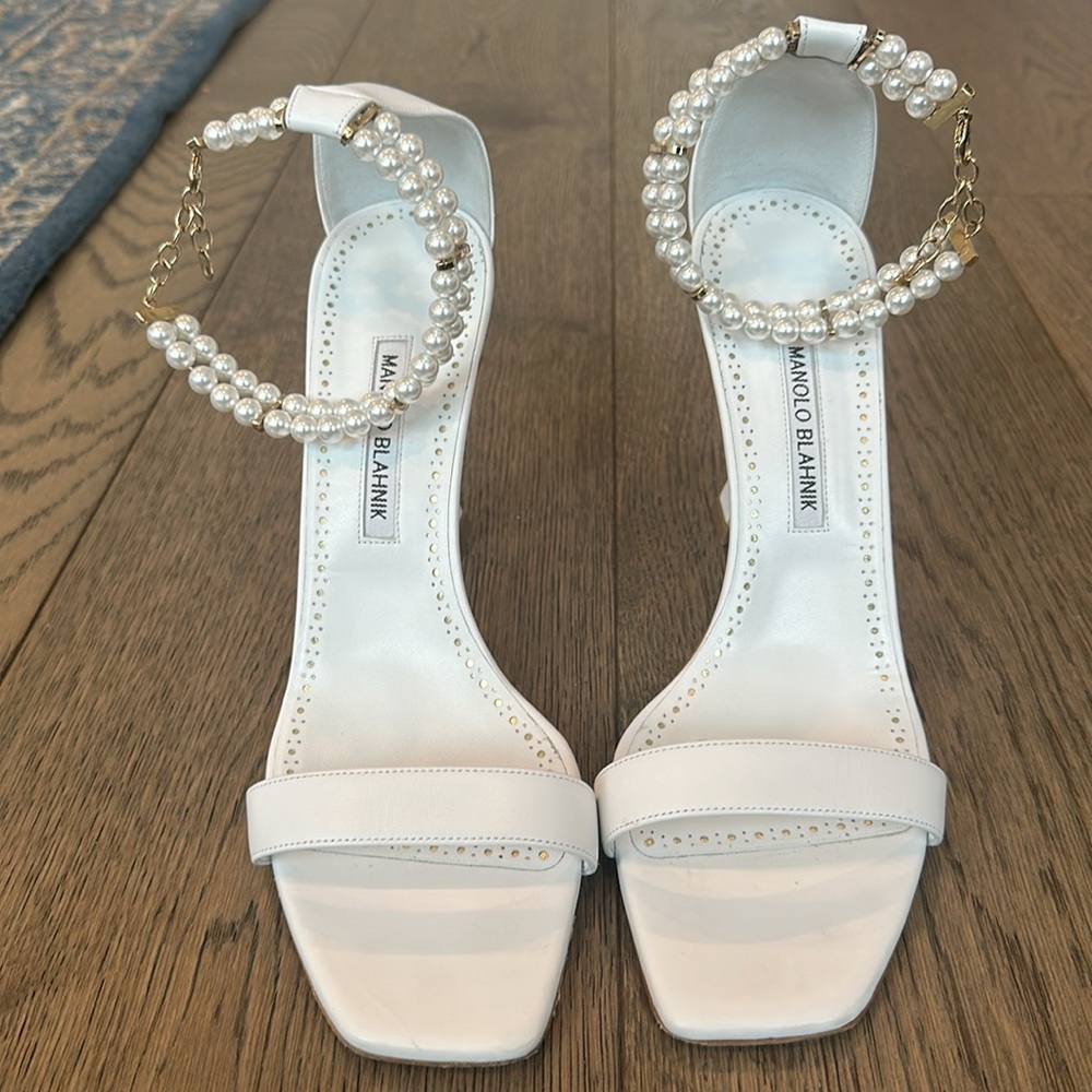 Manolo Blahnik Charona Imitation Pearl Ankle Strap Sandal Size 11US / 41EU